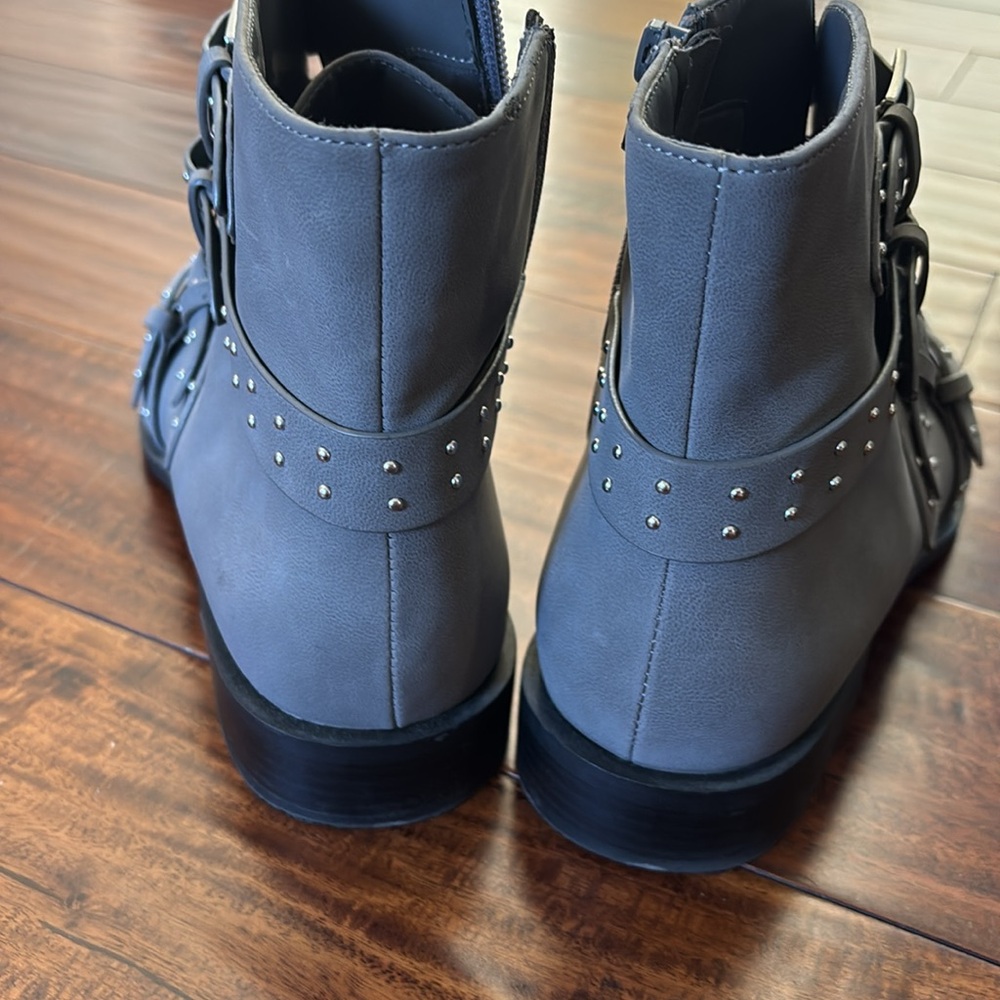 Forever 21 | Studded smoky grey Buckle Ankle Boots moto boots - Picture 5 of 13